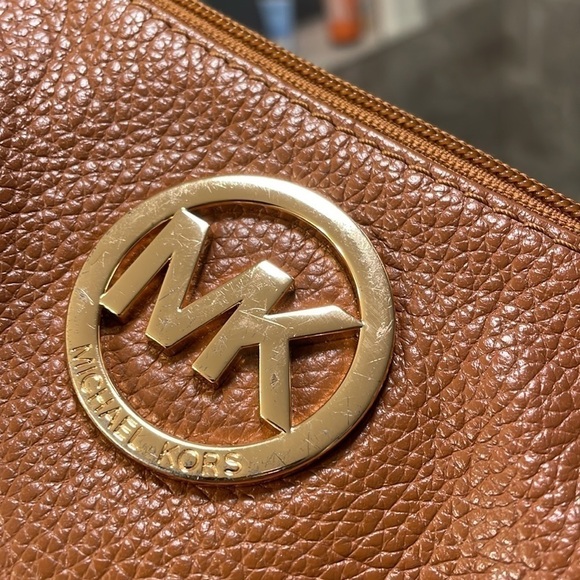 Michael Kors Brown Crossbody Bag with Gold Details - Picture 9 of 11
